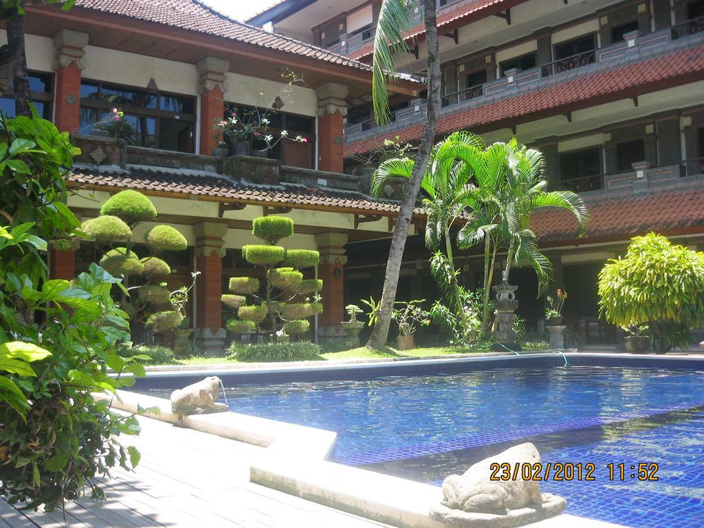 Hotel Puri Tanah Lot Kuta Lombok Exteriör bild