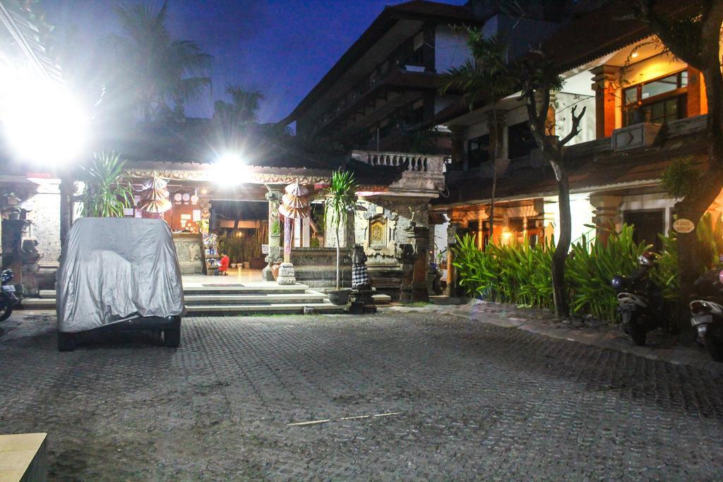 Hotel Puri Tanah Lot Kuta Lombok Exteriör bild