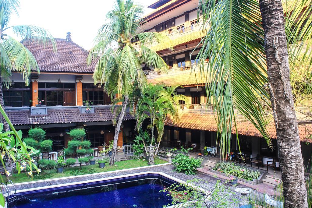 Hotel Puri Tanah Lot Kuta Lombok Exteriör bild