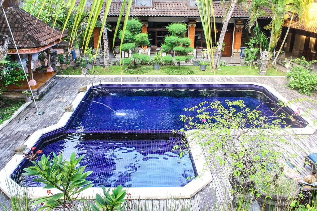 Hotel Puri Tanah Lot Kuta Lombok Exteriör bild
