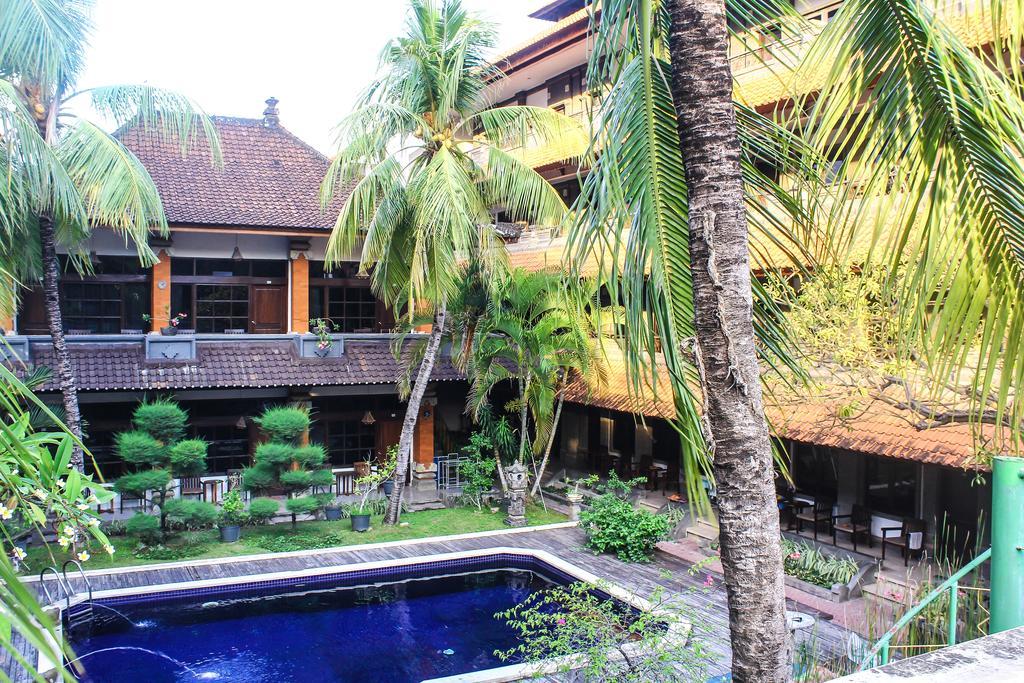 Hotel Puri Tanah Lot Kuta Lombok Exteriör bild