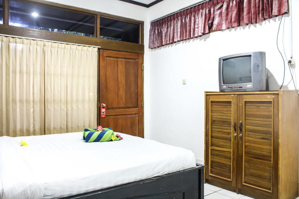Hotel Puri Tanah Lot Kuta Lombok Exteriör bild