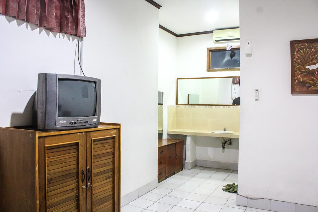 Hotel Puri Tanah Lot Kuta Lombok Exteriör bild