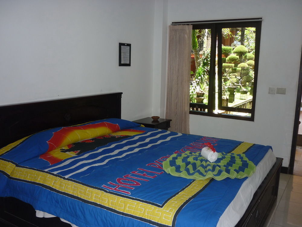 Hotel Puri Tanah Lot Kuta Lombok Exteriör bild