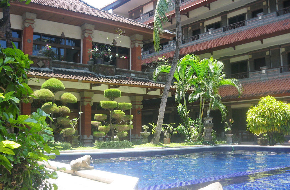 Hotel Puri Tanah Lot Kuta Lombok Exteriör bild