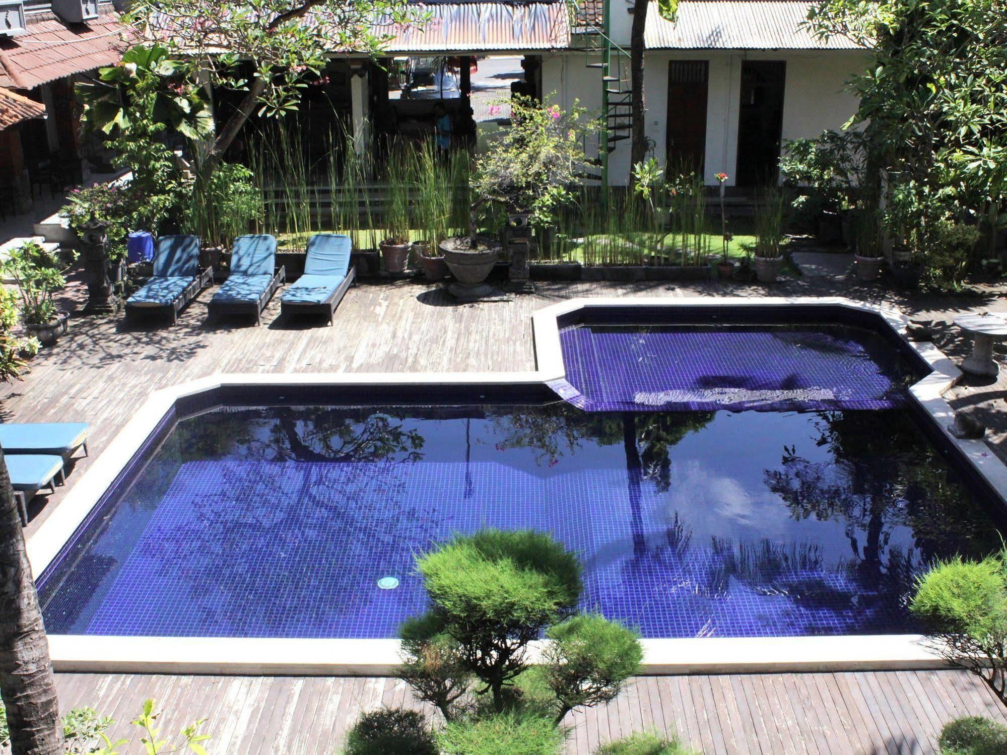 Hotel Puri Tanah Lot Kuta Lombok Exteriör bild