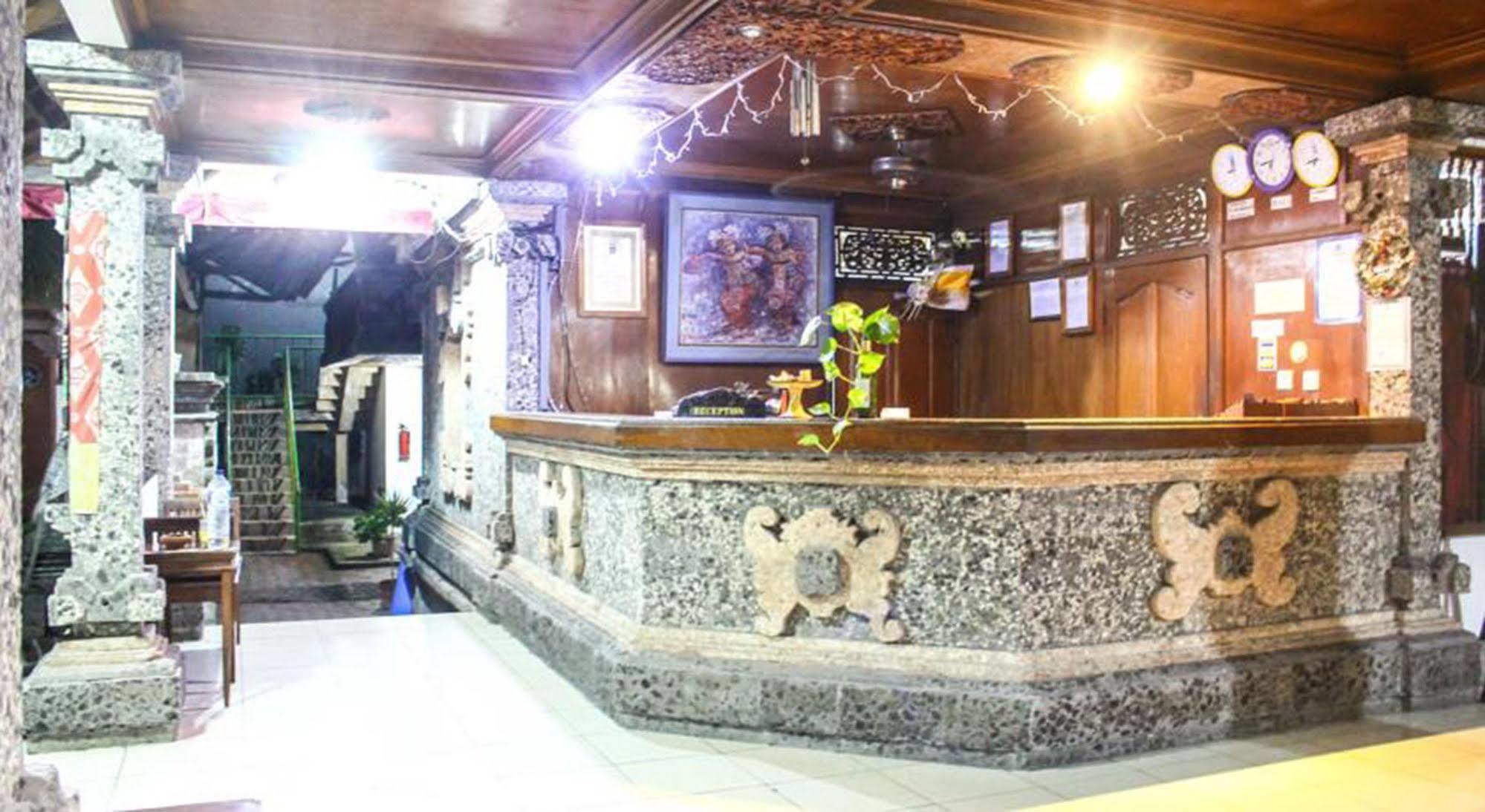 Hotel Puri Tanah Lot Kuta Lombok Exteriör bild